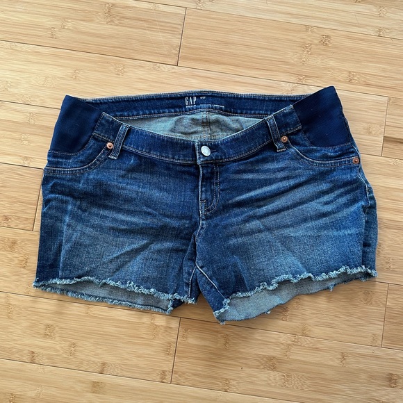 Gap Maternity Jean Shorts Size 4 / 27 - Picture 1 of 3
